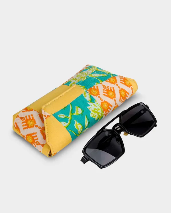 Folk_Floral_Block_Quilt_Eyewear_Case