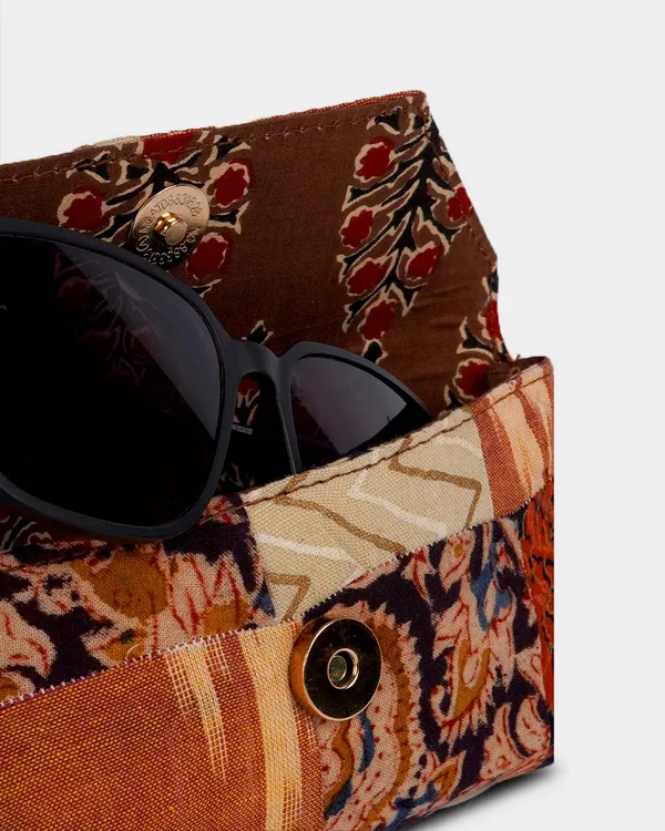 Vibrant_Ikat_Eyewear_Case