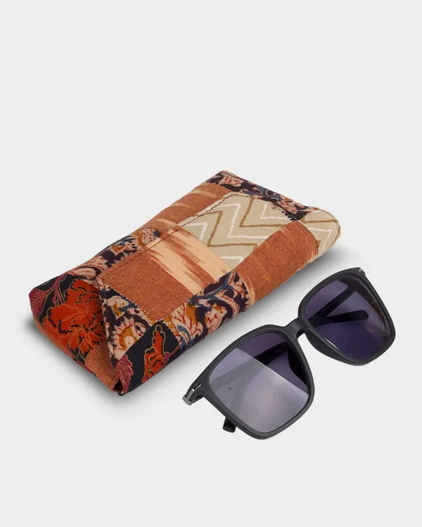 Vibrant_Ikat_Eyewear_Case