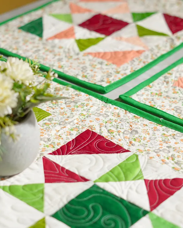 Pinwheel_Micro_Floral_Table_Runner_And_Mats