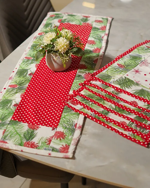 Pine_Needle_Polka_Dot_Christmas_Table_Runner