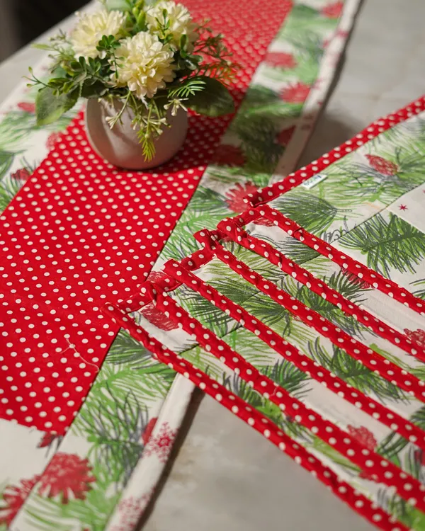 Pine_Needle_Polka_Dot_Christmas_Table_Runner