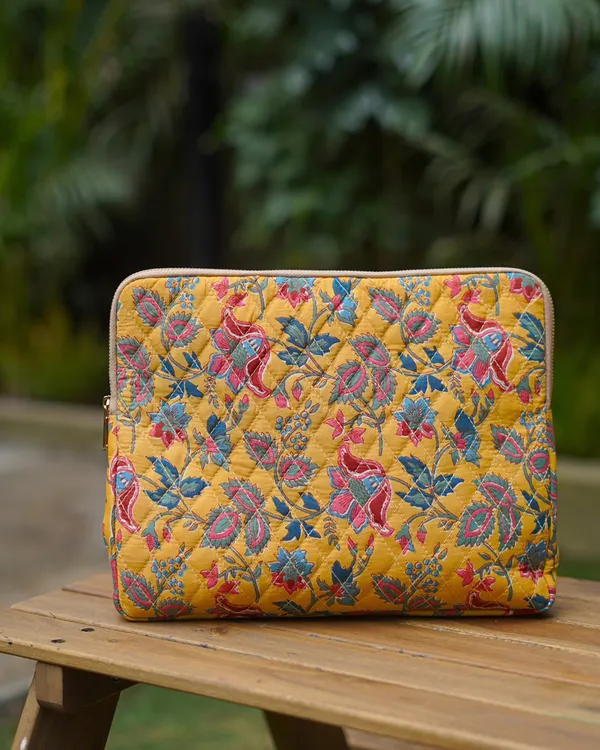 Yellow_Vine_Blossom_Ipad_Bag