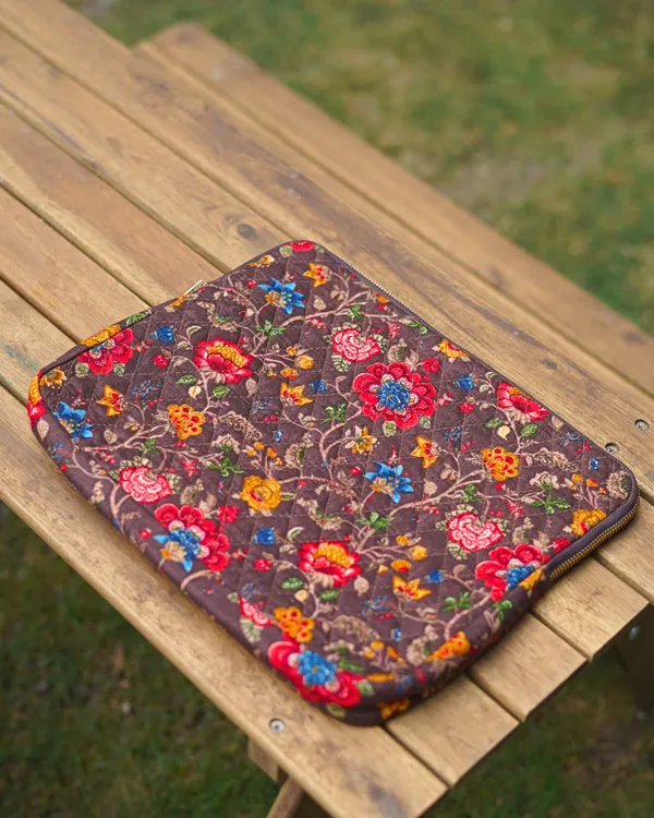 Bouquet_Earth_Tone_Brown_Ipad_Bag