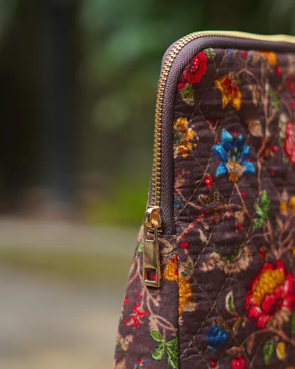 Bouquet_Earth_Tone_Brown_Ipad_Bag