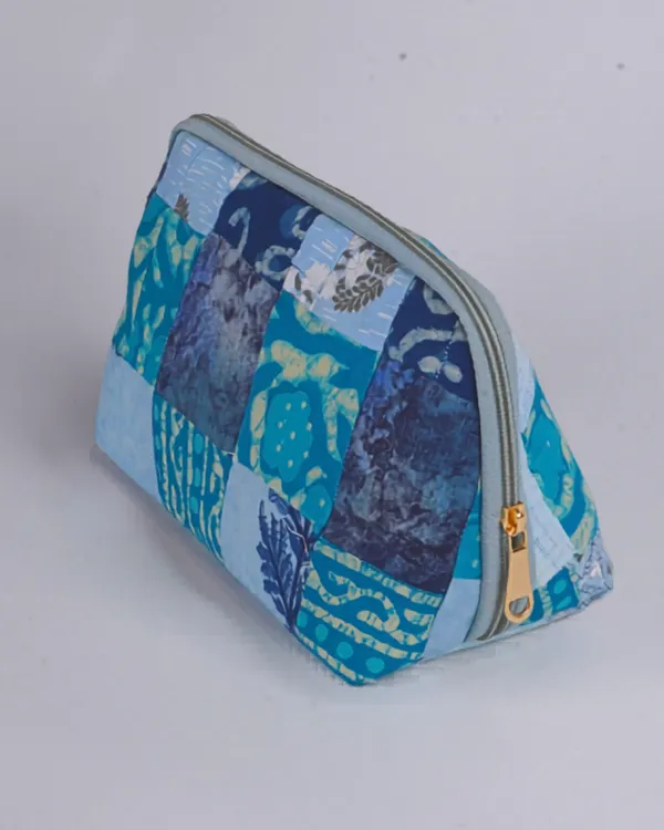 Ocean_Blue_Leaf_Tile_Quilted_Pouch