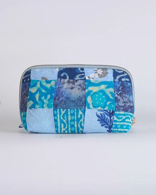 Ocean_Blue_Leaf_Tile_Quilted_Pouch
