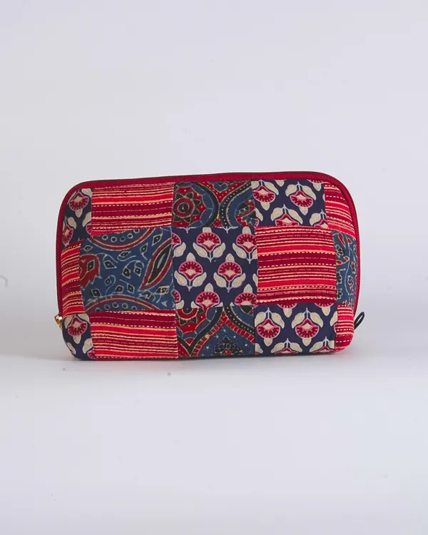 Crimson_Indigo_Floral_Quilted_Pouch