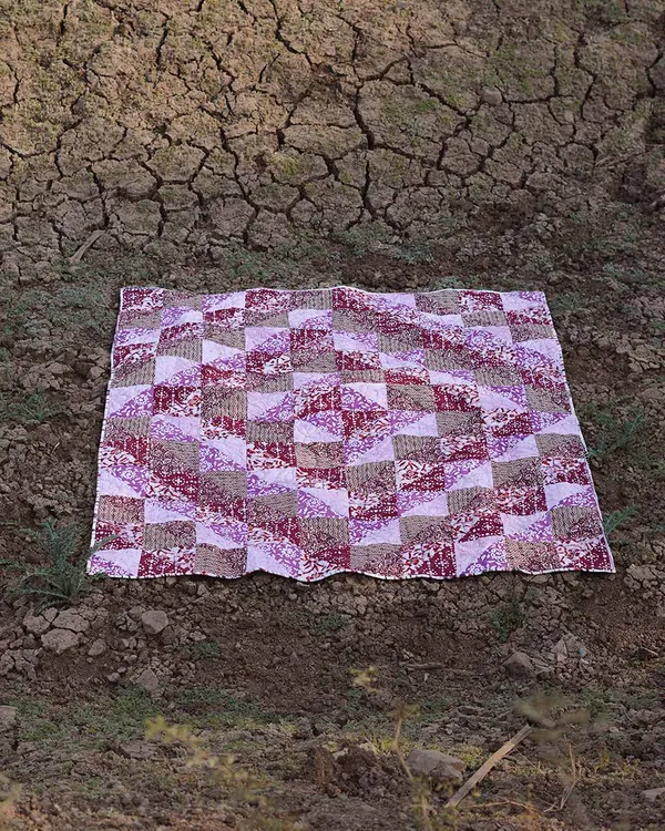 Blush_Berry_Geometric_Bloom_Baby_Quilt