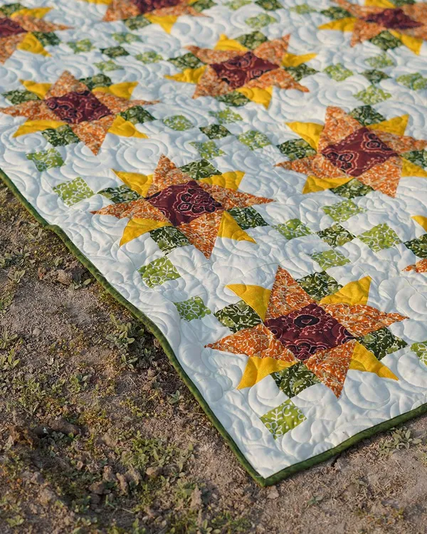 Golden_Sunflower_Star_Patchwork_Bed_Quilt