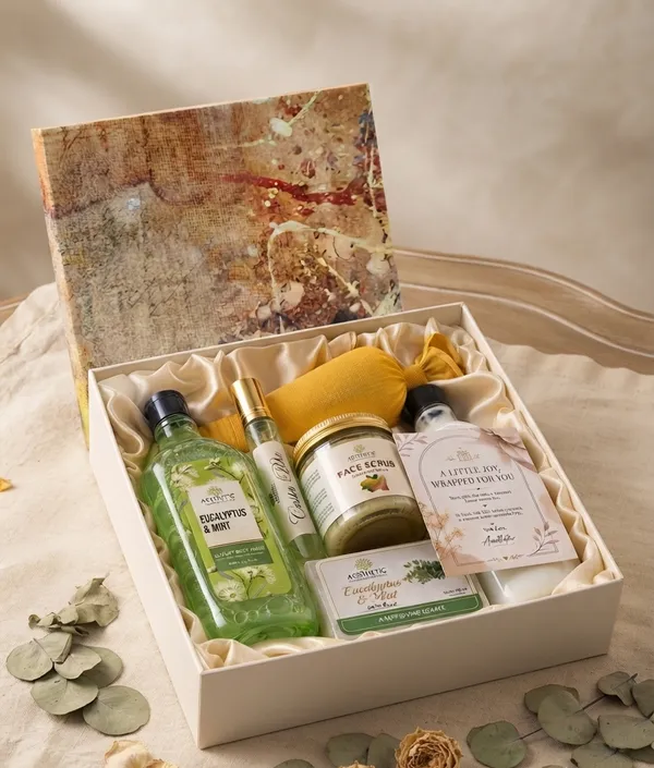 Aesthetic_Premium_Self-Care_Gift_Box