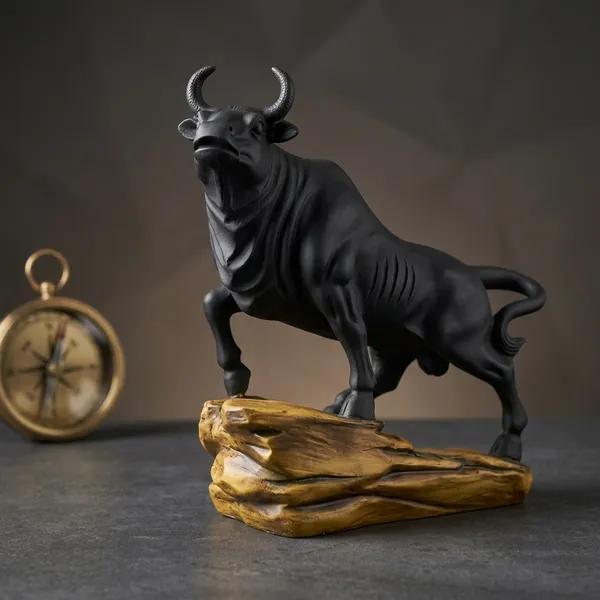 Resin_Decorative_Charging_Bull_Figurine_Black_On_Golden_Base