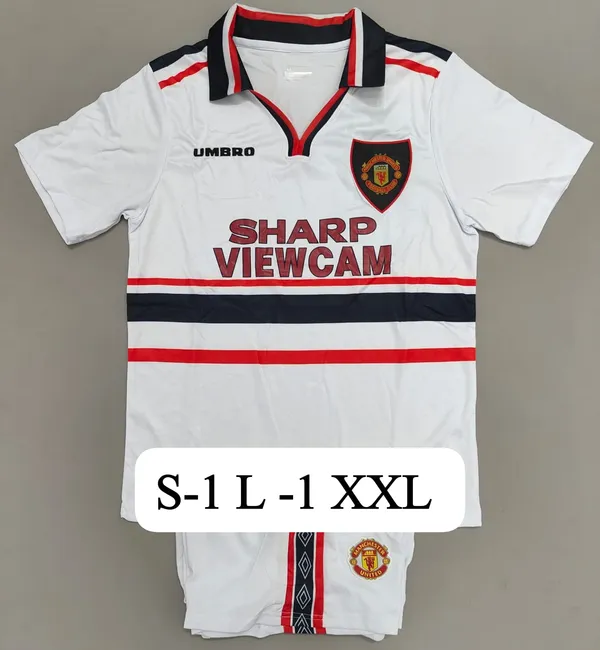 White_man_u_Retro_Jersey_set_with_shorts