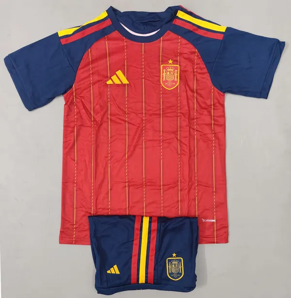 Spain_World_Cup_home_kit_set_with_shorts_2026