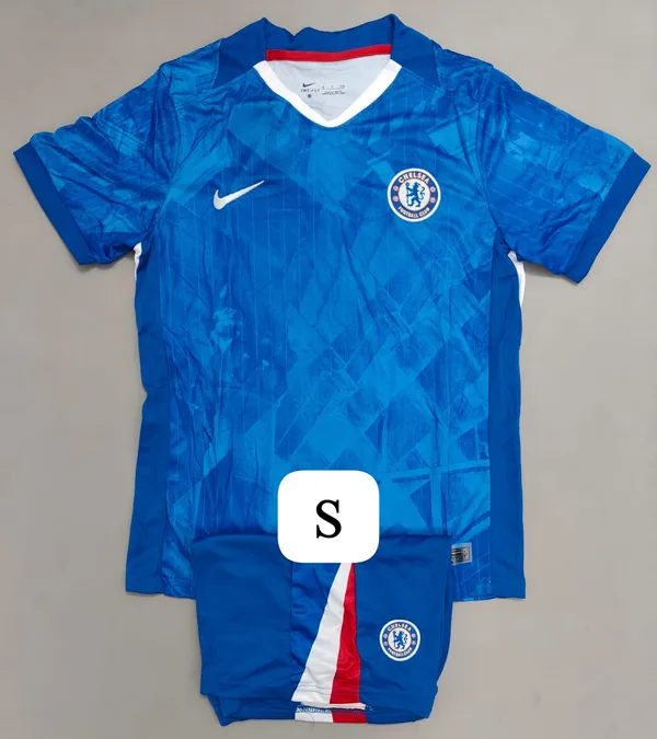 Blue_Chelsea_Retro_Jersey_set_with_shorts