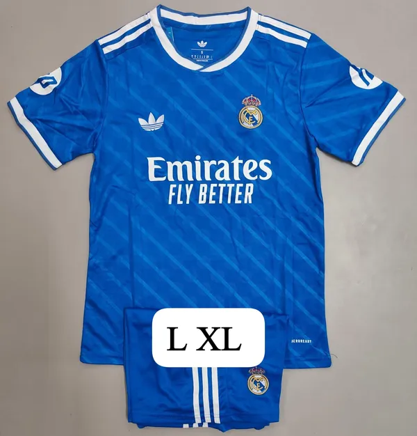 Blue_Real_Madrid_Retro_Jersey_set_with_shorts