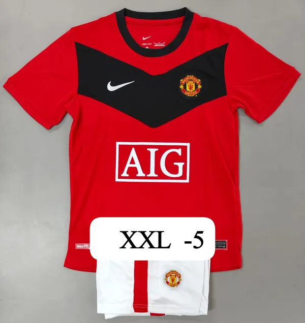 Red_Nike_Manchester_United_Retro_Jersey_set_with_shorts