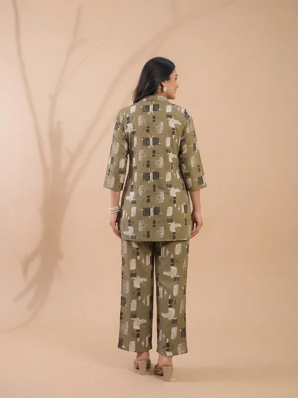 Green_Rayon_Printed_Shirt_Pant_Co-Ords_Set_For_Women