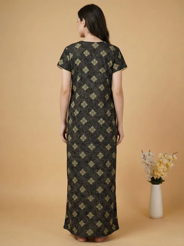 Black_Cotton_Floral_Printed_Nighty_For_Women