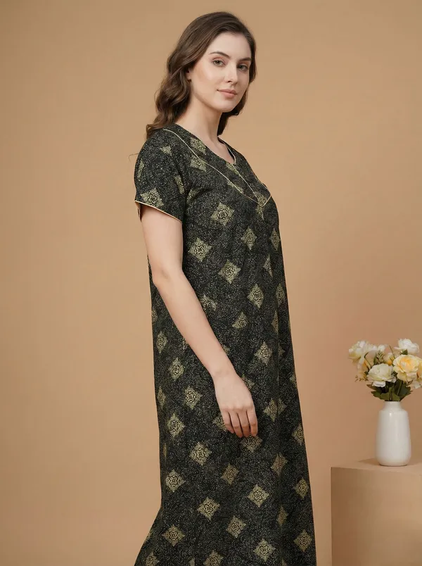 Black_Cotton_Floral_Printed_Nighty_For_Women