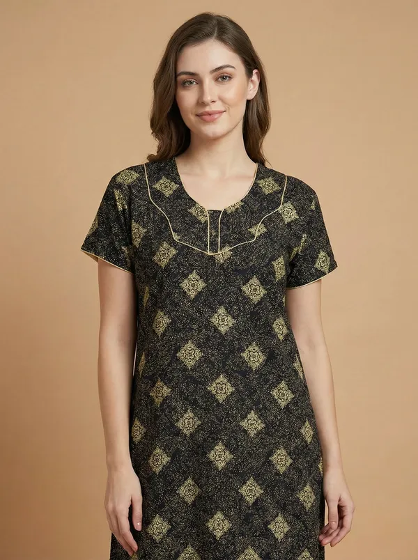 Black_Cotton_Floral_Printed_Nighty_For_Women