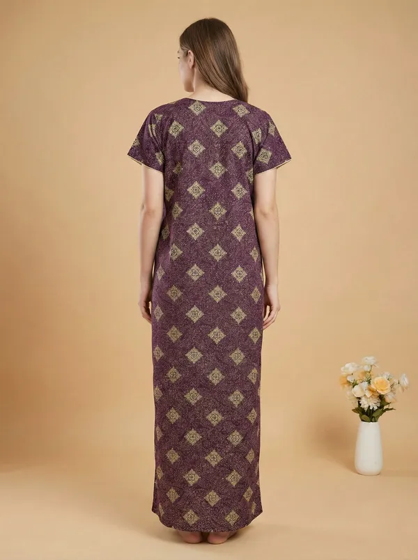 Maroon_Cotton_Relaxed_Floral_Print_Nighty_For_Women