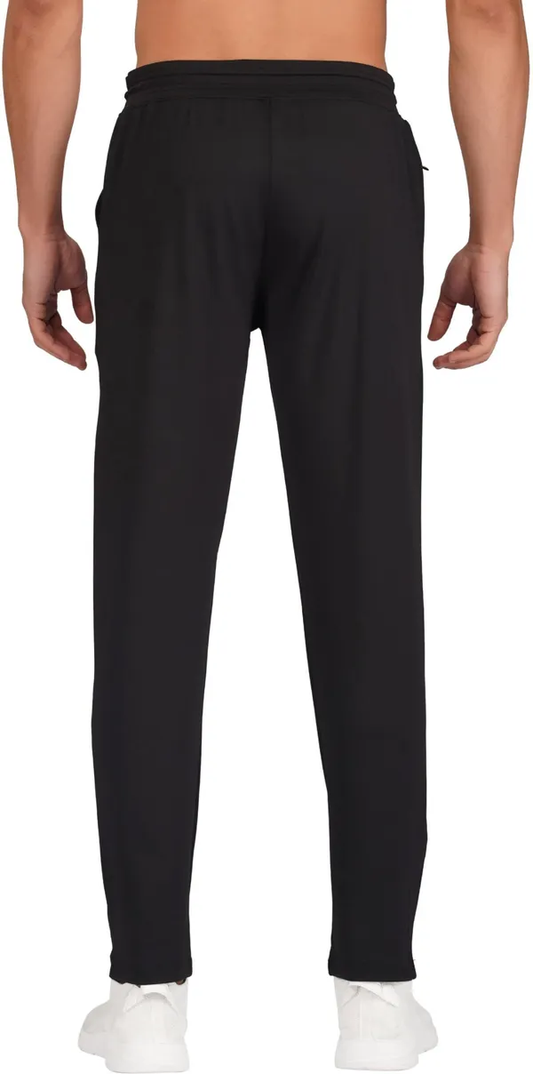 Black_Cotton_Regular_Fit_Trackpant_For_Men