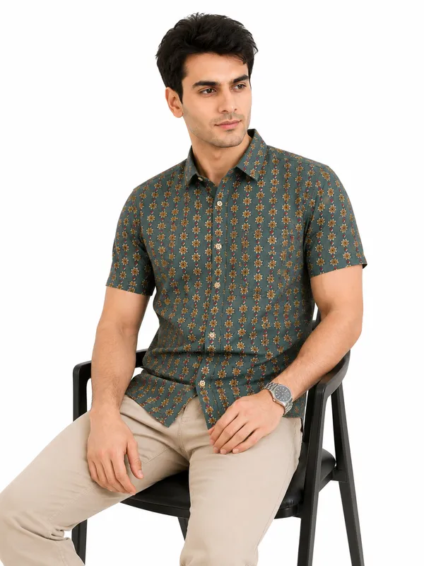 Green_Floral_Print_Cotton_Casual_Shirt_for_Men