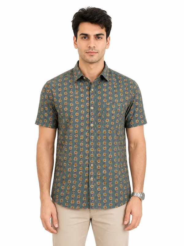 Green_Floral_Print_Cotton_Casual_Shirt_for_Men