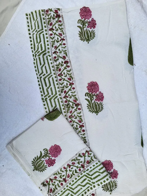 White_Cotton_Floral_Print_with_Green_Border__3_piece_set_towel_set