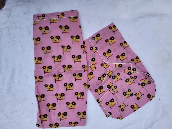 Pink_Cotton_Floral_Print_Night_Suit_Set_for_Women