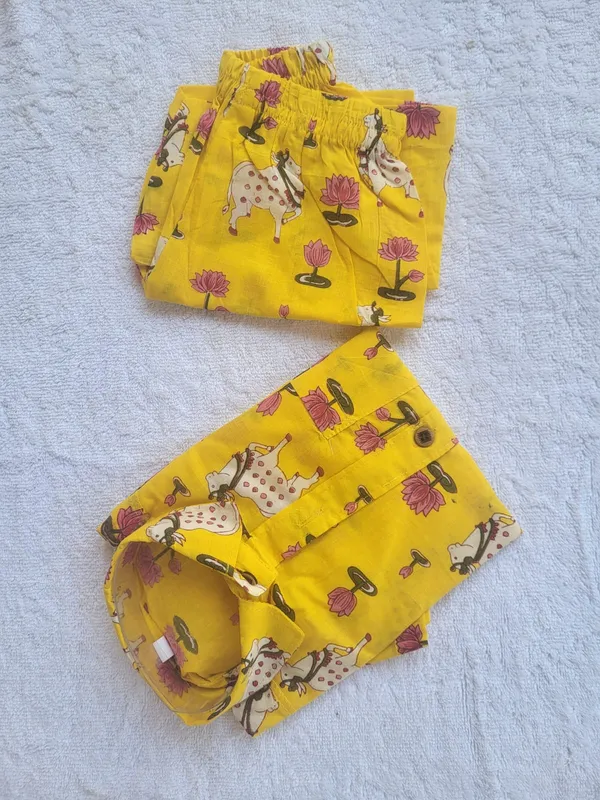 Yellow_Printed_Cotton_Cow_and_Lotus_Sleepwear_Set_for_Boys