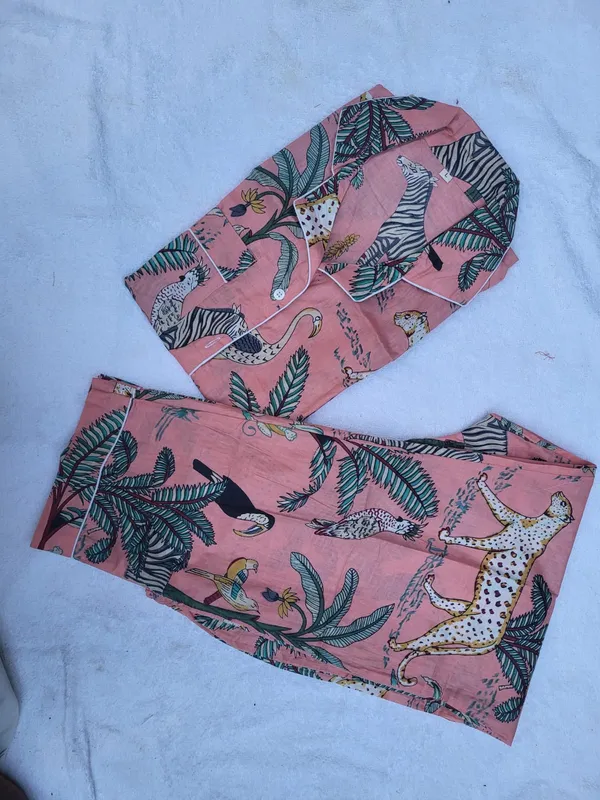 Pink_Cotton_Jungle_Print_night_suit_for_Women
