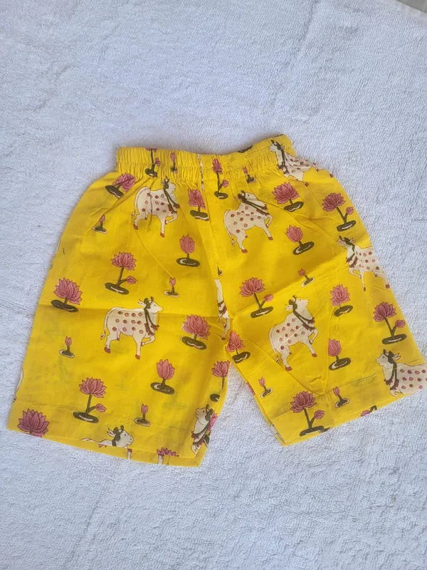 Yellow_Printed_Cotton_Cow_and_Lotus_Sleepwear_Set_for_Boys