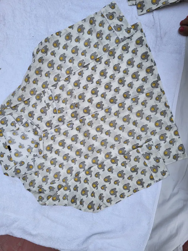 White_Cotton_Elephant_Print_Night_Suit_For_Women