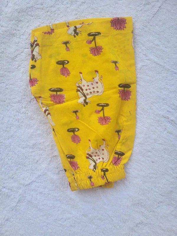 Yellow_Printed_Cotton_Cow_and_Lotus_Sleepwear_Set_for_Boys