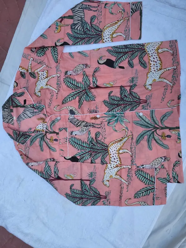 Pink_Cotton_Jungle_Print_night_suit_for_Women