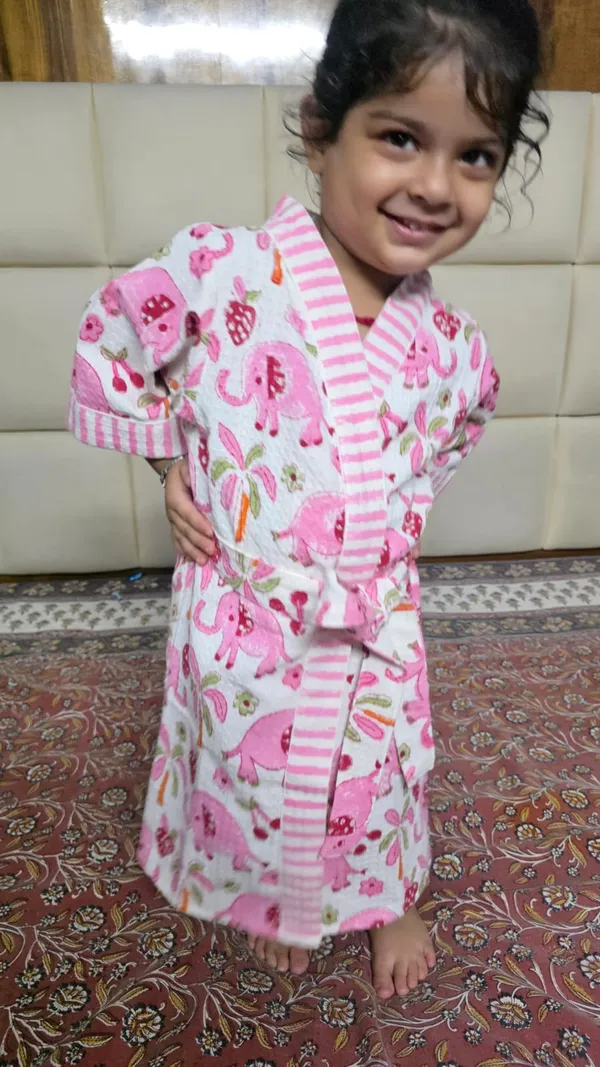 White_Cotton_Elephant_Print_Bathrobe_for_Kids