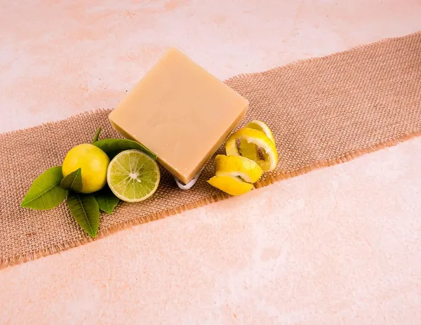 Lemon_Soap_With_Lemon_Essential_Oil