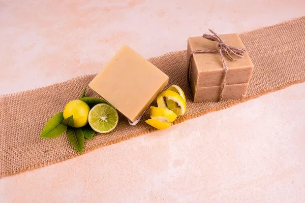 Lemon_Soap_With_Lemon_Essential_Oil