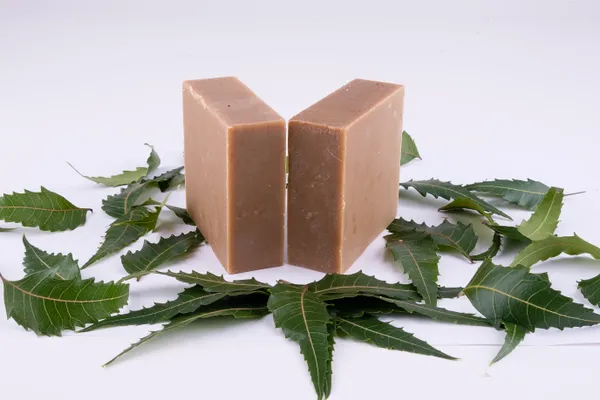 Hand_Milled_Luxury_Neem_Solid_Soap_Bar_|_Antibacterial_&_Antifungal_|_Cold_Process_|_100g