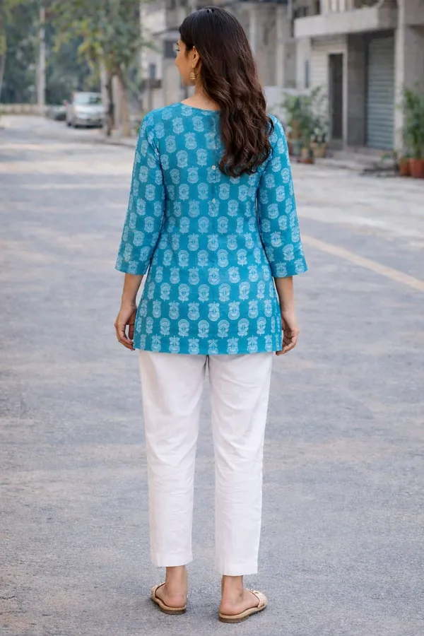 Blue_Cotton_Block_Print_Short_Kurta_For_Women
