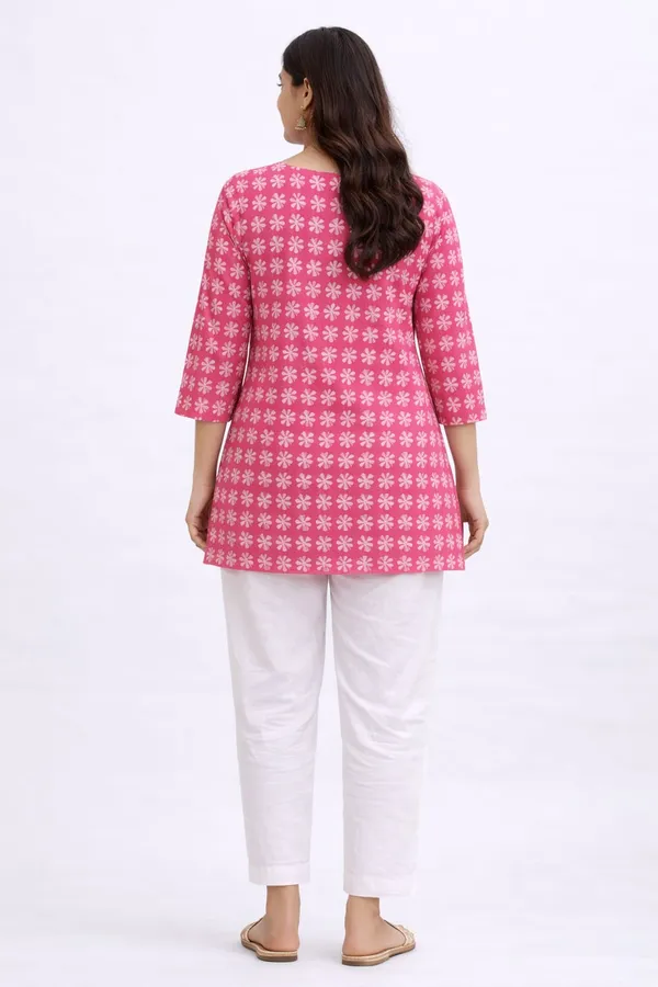 Carrot_Cotton_Floral_Print_Straight_Kurta_For_Women