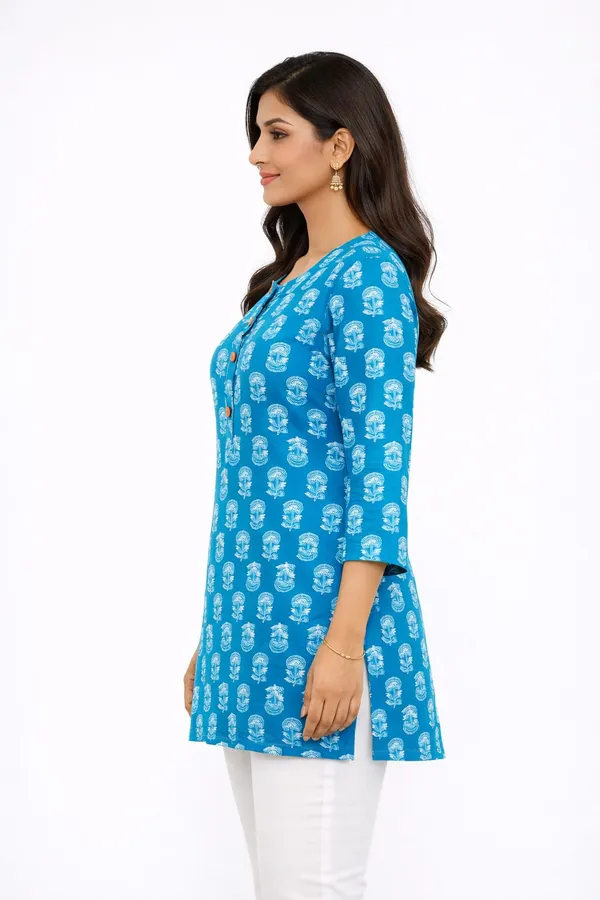 Blue_Cotton_Relaxed_Floral_Printed_Tunic_Top_For_Women