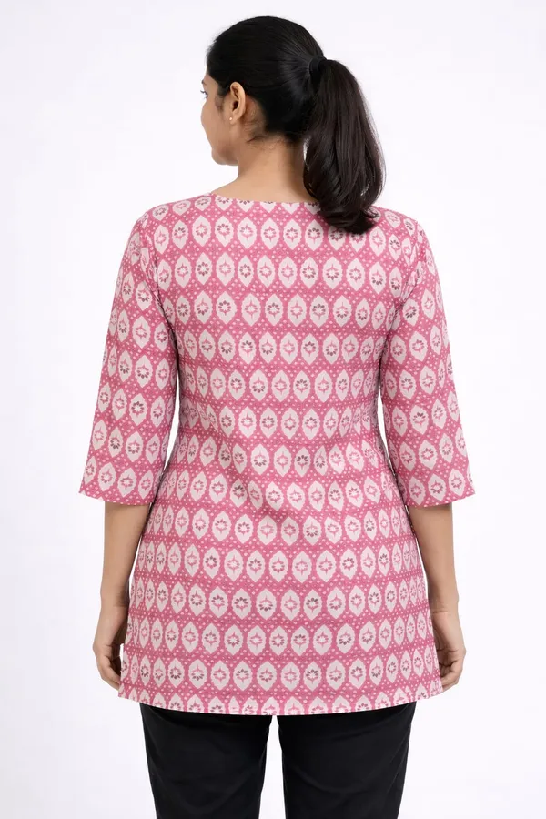 Pink_Cotton_Geometric_Print_Round_Neck_Tunic_Top_For_Women