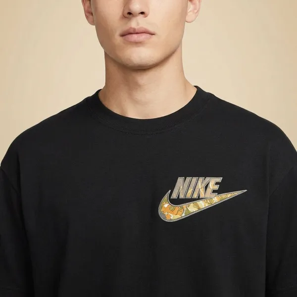 Black_Cotton_Oversized_Nike_Swoosh_Logo_Graphic_T-Shirt_For_Unisex