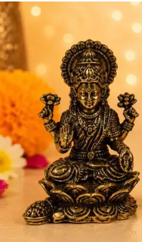 Gold_Brass_Traditional_Lakshmi_Seated_On_Lotus_Kalash_Base_Idol