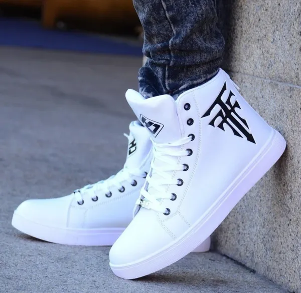 White_Premium_Canvas_Sports_Shoes_For_Men
