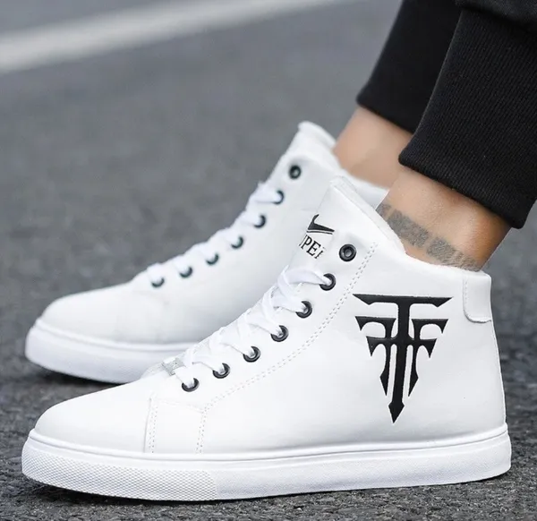 White_Premium_Canvas_Sports_Shoes_For_Men
