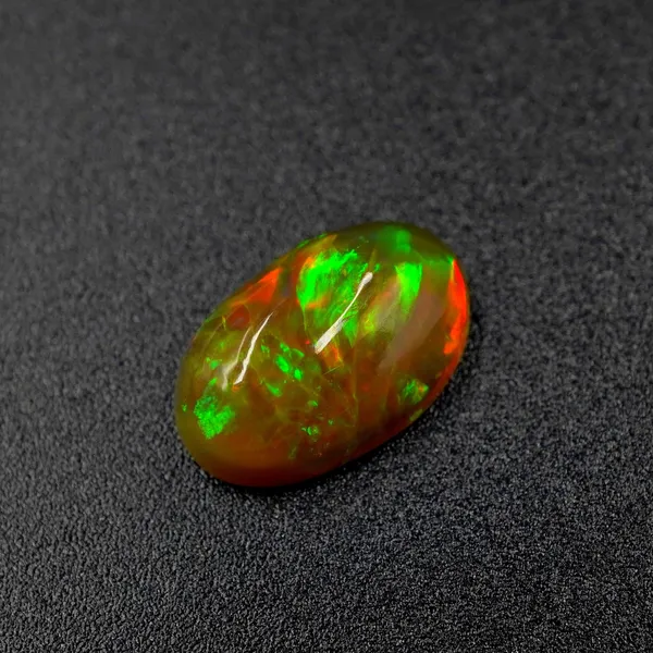 Ethiopian_Opal_Natural_Gemstone_Oval_Cabochon_Ring_Stone
